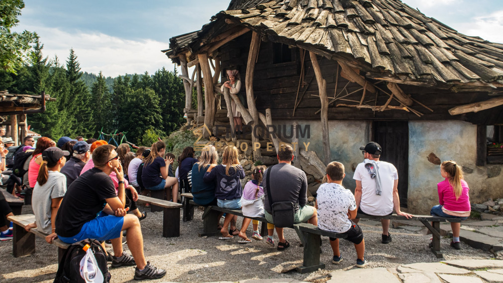 P R E N Á  J O M │ 2i priestranný mezonet pod zjazdovkou v PARK SNOW DONOVALY│3 D