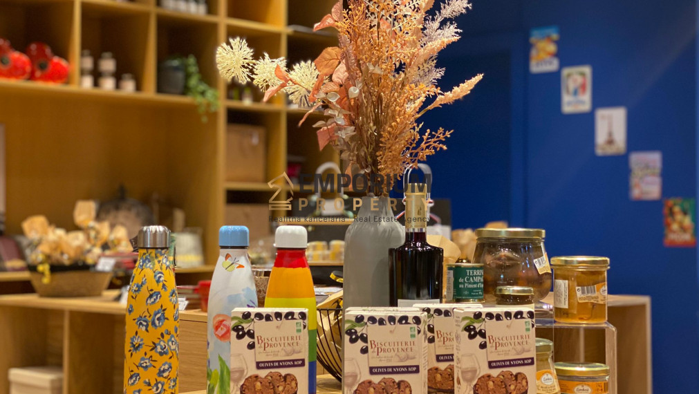P R E D A N É │Obchod s francúzskymi delikatesami v centre Nivy