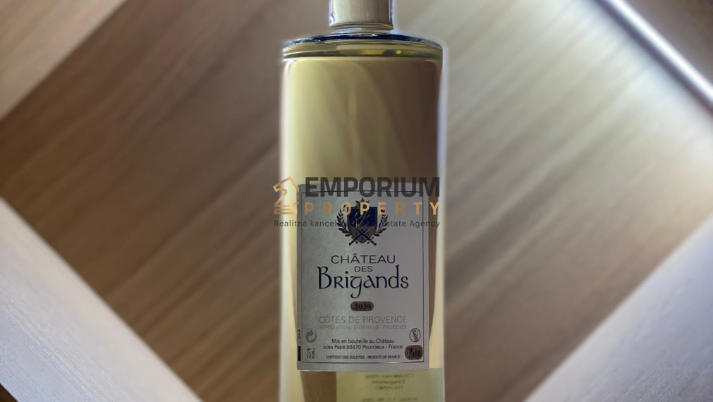 P R E D A N É │Obchod s francúzskymi delikatesami v centre Nivy