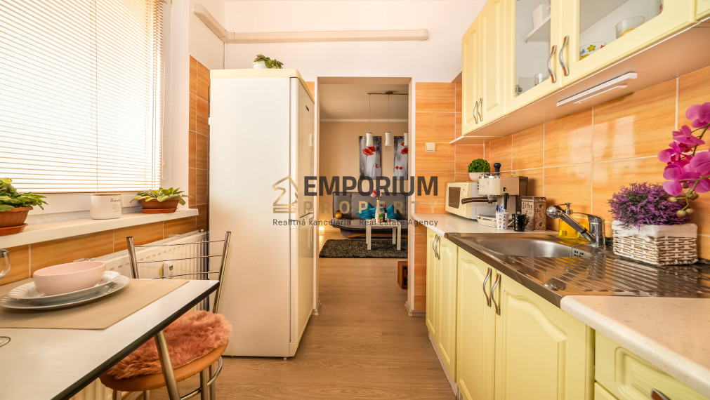 P R E D A N É │1,5i byt vo Vrakuni s klimatizáciou a výhľadom na Kamzík