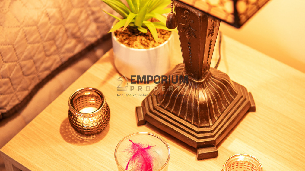 P R E D A N É │1,5i byt vo Vrakuni s klimatizáciou a výhľadom na Kamzík