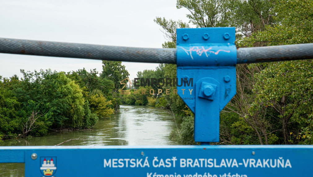 P R E D A N É │1,5i byt vo Vrakuni s klimatizáciou a výhľadom na Kamzík