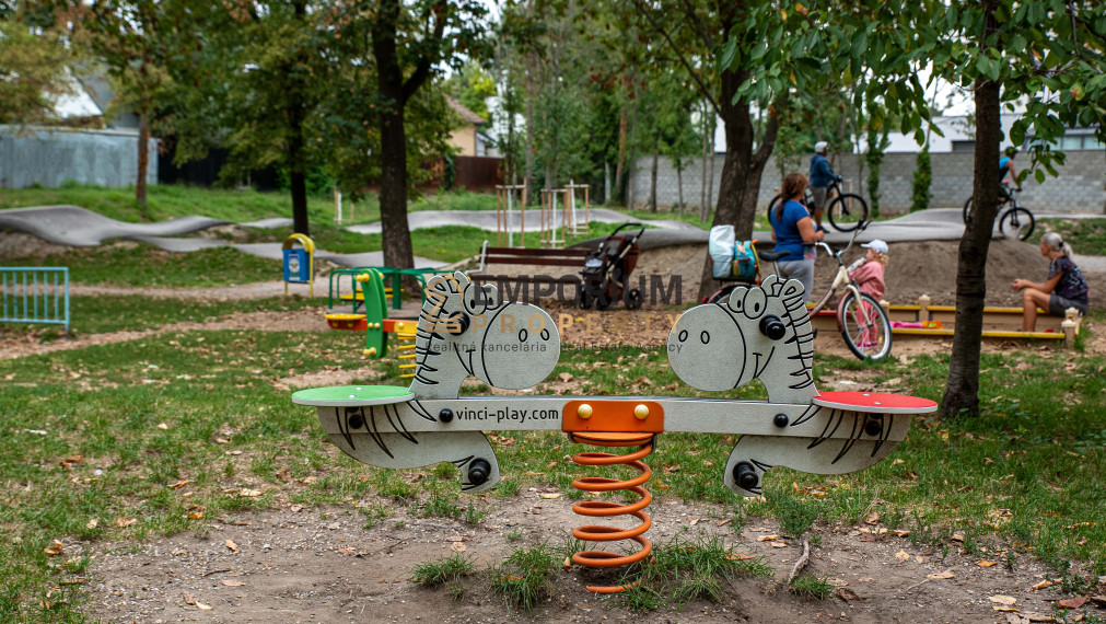 P R E D A N É │1,5i byt vo Vrakuni s klimatizáciou a výhľadom na Kamzík