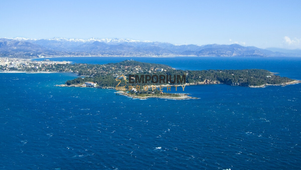 P R E D A J │1,5i byt na golfovom ihrisku s bazénom│Francúzska riviéra│Cannes