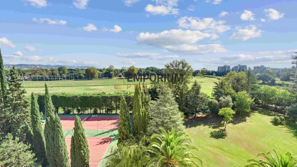 P R E D A J │1,5i byt na golfovom ihrisku s bazénom│Francúzska riviéra│Cannes