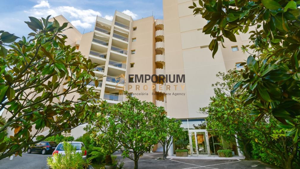 P R E D A J │1,5i byt na golfovom ihrisku s bazénom│Francúzska riviéra│Cannes