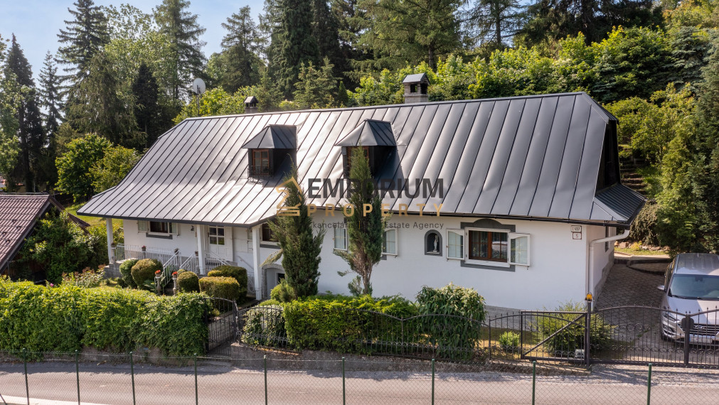 P R E N Á J O M │Priestranná rázovitá chalupa prevoňaná tradíciou v centre B. Štiavnice│3 D