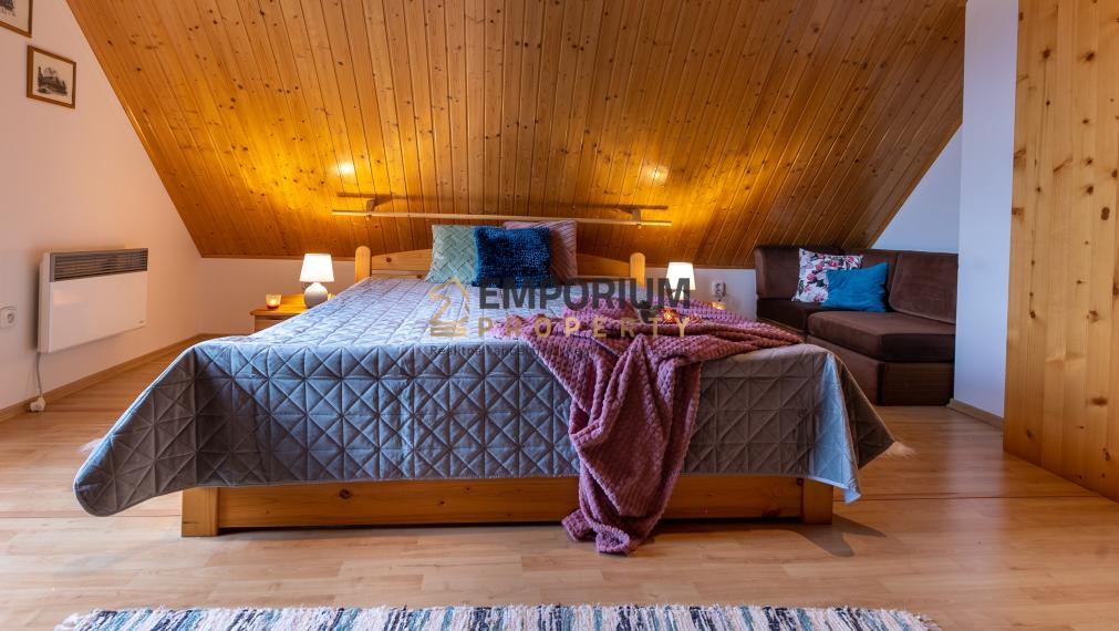 P R E N Á J O M │Priestranná rázovitá chalupa prevoňaná tradíciou v centre B. Štiavnice│3 D