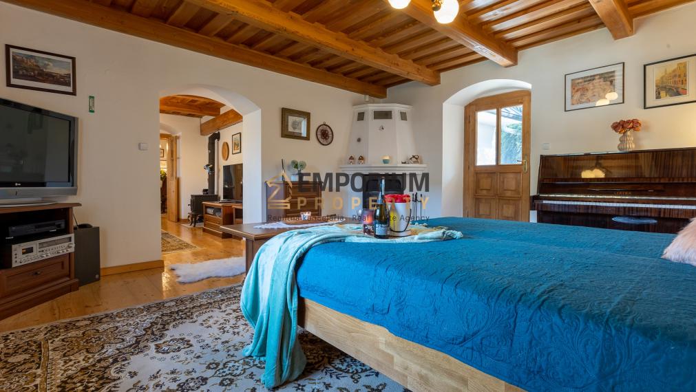 P R E N Á J O M │Priestranná rázovitá chalupa prevoňaná tradíciou v centre B. Štiavnice│3 D