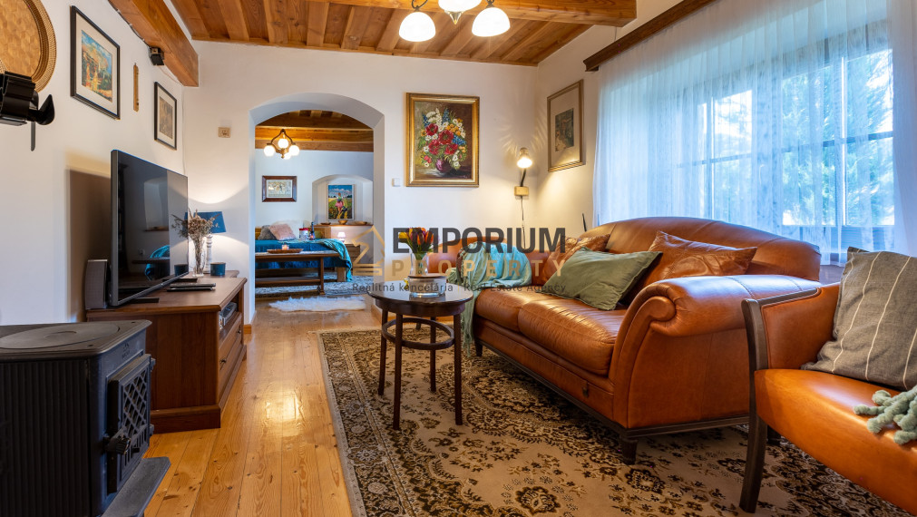 P R E N Á J O M │Priestranná rázovitá chalupa prevoňaná tradíciou v centre B. Štiavnice│3 D