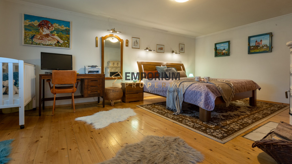 P R E N Á J O M │Priestranná rázovitá chalupa prevoňaná tradíciou v centre B. Štiavnice│3 D