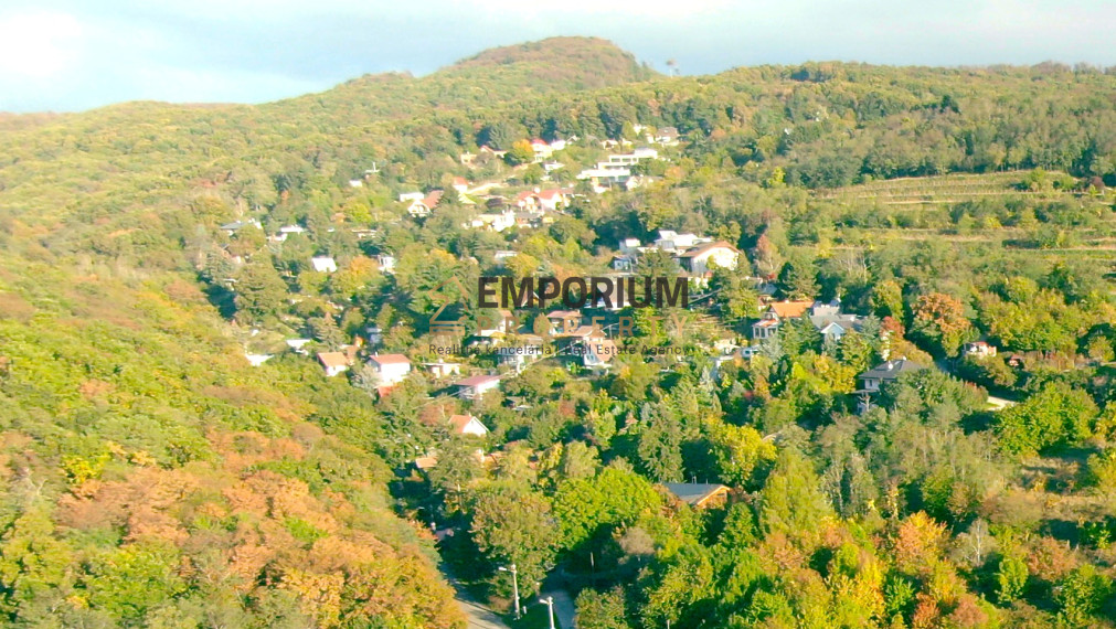 K Ú P A │Hľadáme "áčkový" stavebný pozemok na úpätí Karpát