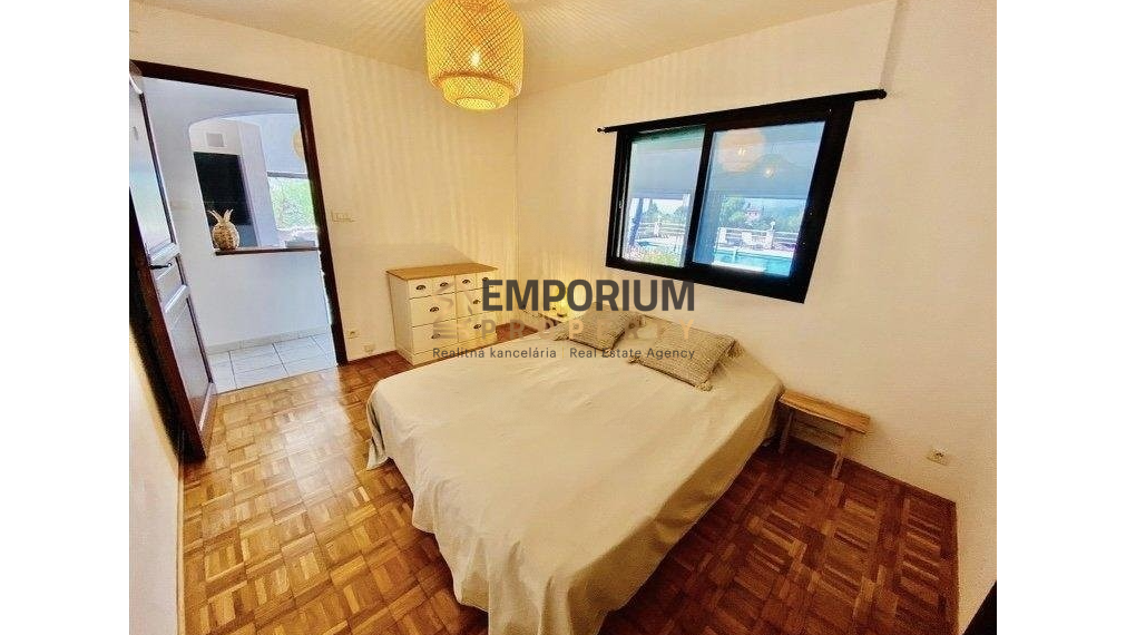 P R E D A J │5i RD na kopci s bazénom a výhľadom│Francúzska riviéra│Fréjus