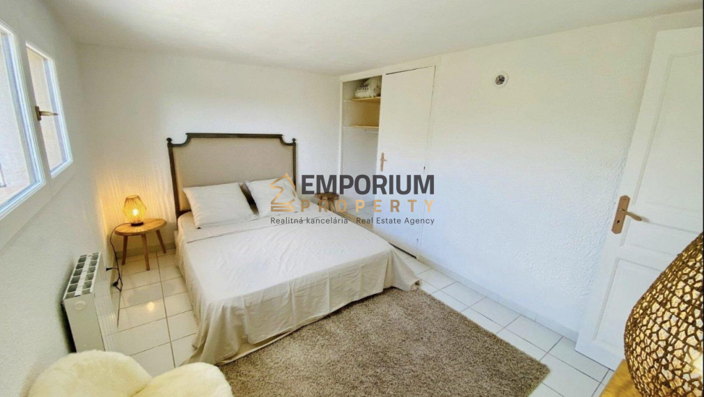 P R E D A J │5i RD na kopci s bazénom a výhľadom│Francúzska riviéra│Fréjus