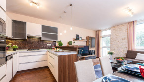 Kuchyňa s obývačkou